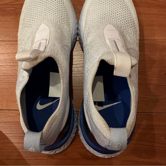 Women Nike Epic Phantom React Flyknit - Picture 9 of 9